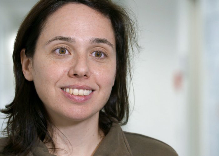 Dr. Elisa Antolin Dr. Elisa Antolin
